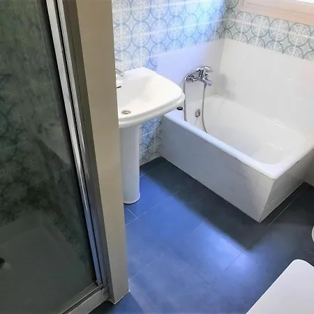 Amplio En Cap Ras Con Piscina Y Terraza - 4 Hab, Admite Mascotas, Cerca De La Playa - Es-170-18 *